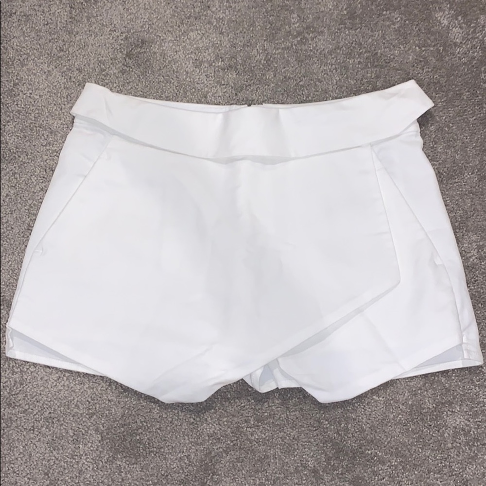 Aritzia Talula Asymmetrical White Shorts